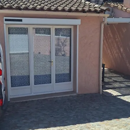La Bouverie - Indépendante Avec Piscine Roquebrune-sur Argens