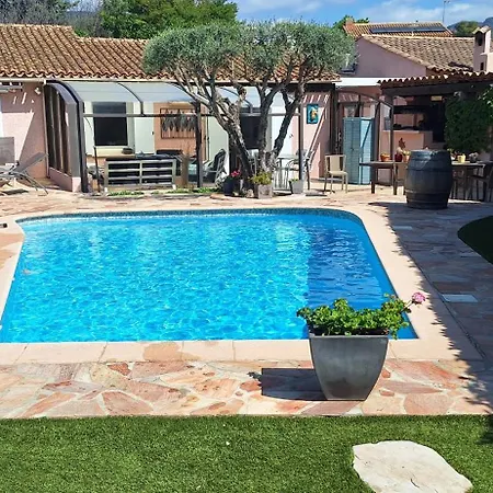 Гостевой дом La Bouverie - Independante Avec Piscine 3*